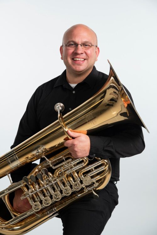 James Land, Tuba