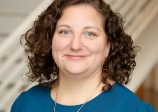 head shot of Heather Grossman