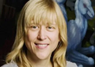 portrait of Laurie Hogin